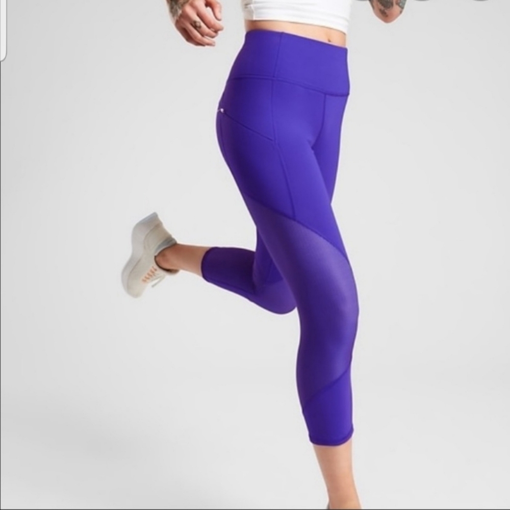 Athleta Mesh Contender Capri Crop Leggings Powerlift Women's Large 210134 Blue.